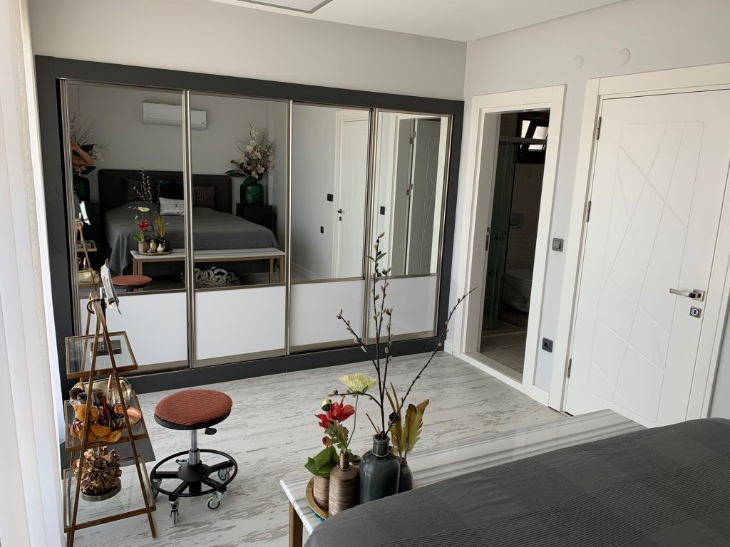 ОТДЕЛЬНАЯ ВИЛЛА С ЧАСТНЫМ САДОВЫМ УЧАСТКОМ В КУШАДАСЫ.