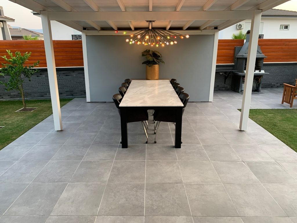 ОТДЕЛЬНАЯ ВИЛЛА С ЧАСТНЫМ САДОВЫМ УЧАСТКОМ В КУШАДАСЫ.