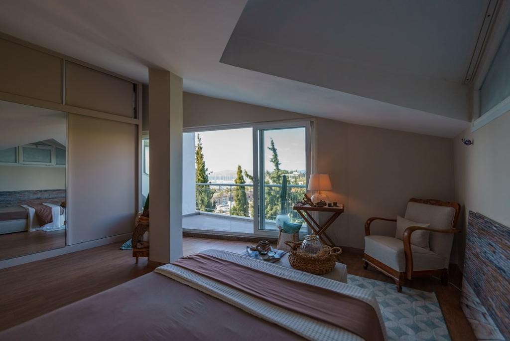 КВАРТИРА С ВИДОМ НА МОРЕ В ЦЕНТРЕ ГОРОДА КУШАДАСЫ.