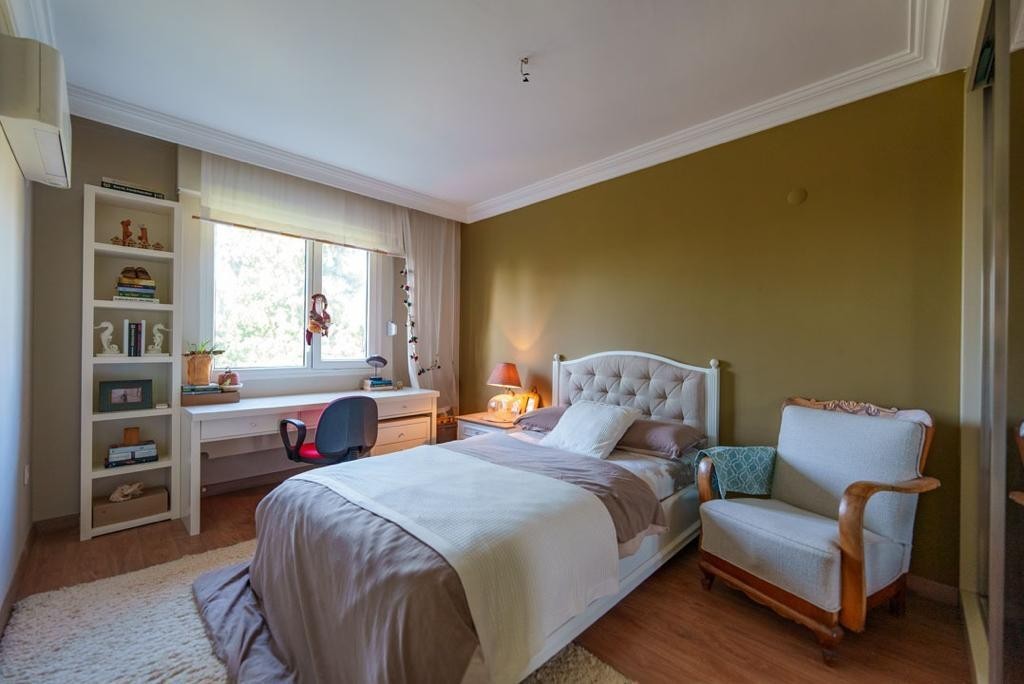 КВАРТИРА С ВИДОМ НА МОРЕ В ЦЕНТРЕ ГОРОДА КУШАДАСЫ.