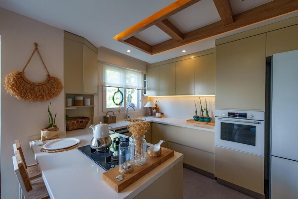 КВАРТИРА С ВИДОМ НА МОРЕ В ЦЕНТРЕ ГОРОДА КУШАДАСЫ.