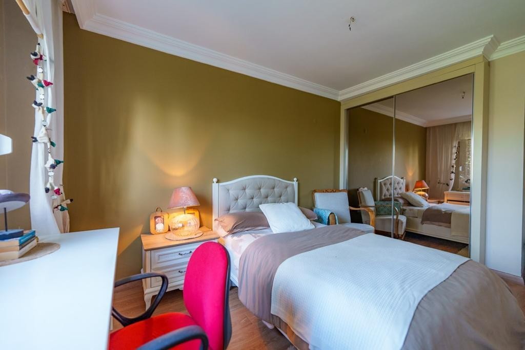 КВАРТИРА С ВИДОМ НА МОРЕ В ЦЕНТРЕ ГОРОДА КУШАДАСЫ.