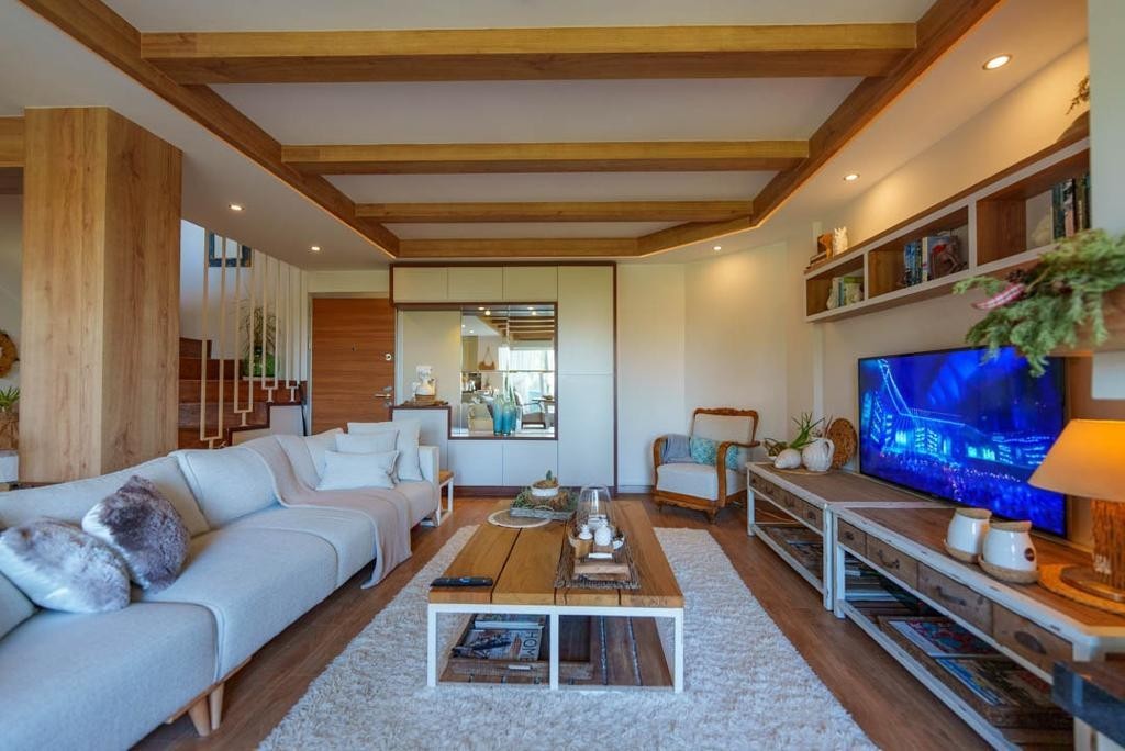 КВАРТИРА С ВИДОМ НА МОРЕ В ЦЕНТРЕ ГОРОДА КУШАДАСЫ.