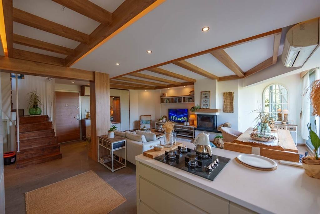 КВАРТИРА С ВИДОМ НА МОРЕ В ЦЕНТРЕ ГОРОДА КУШАДАСЫ.