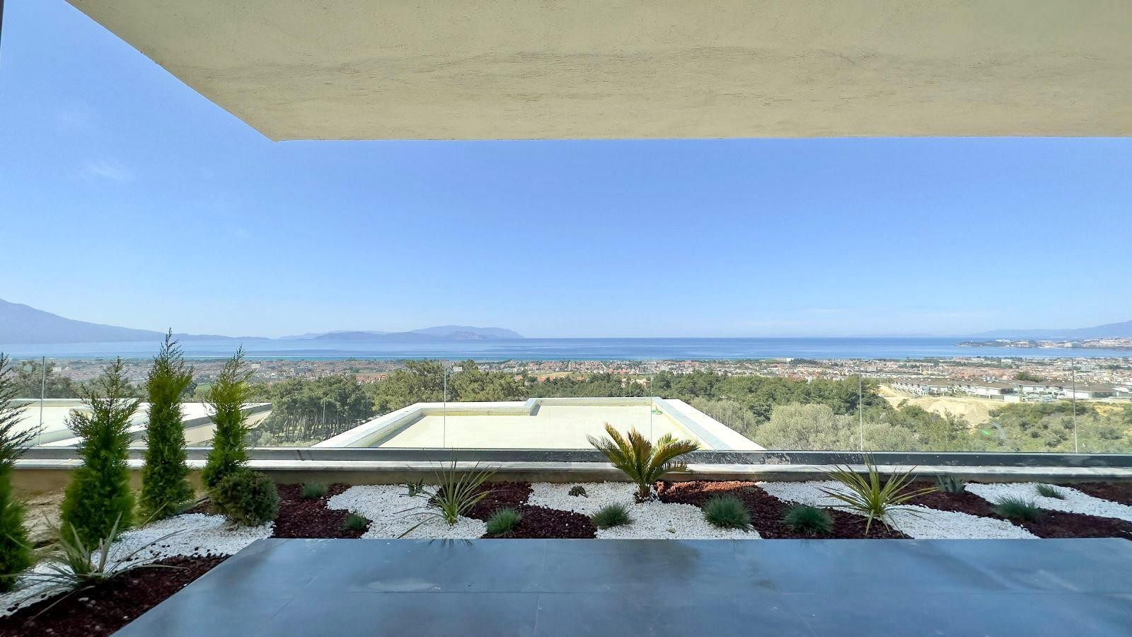 РОСКОШНЫЕ ВИЛЛЫ С ВИДОМ НА МОРЕ НА ПРОДАЖУ В КУШАДАСЫ.