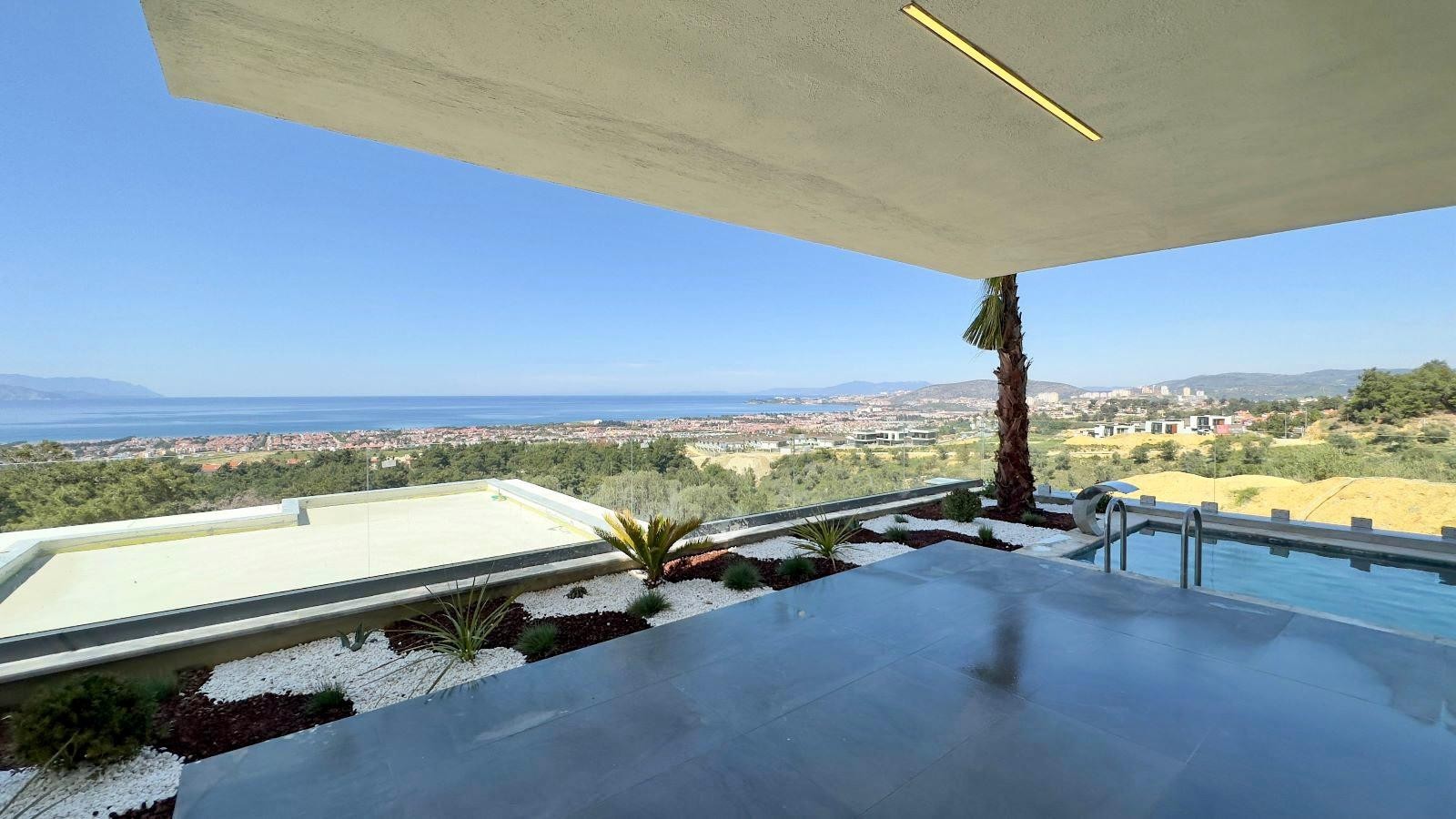 РОСКОШНЫЕ ВИЛЛЫ С ВИДОМ НА МОРЕ НА ПРОДАЖУ В КУШАДАСЫ.