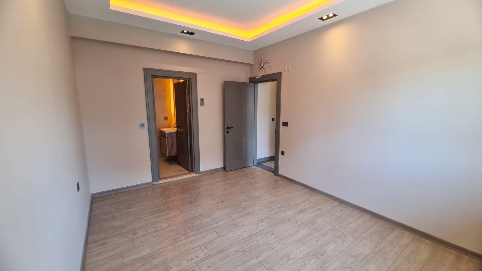 ПРОСТОРНАЯ КВАРТИРА 3+1 НА ПРОДАЖУ В КУШАДАСЫ.