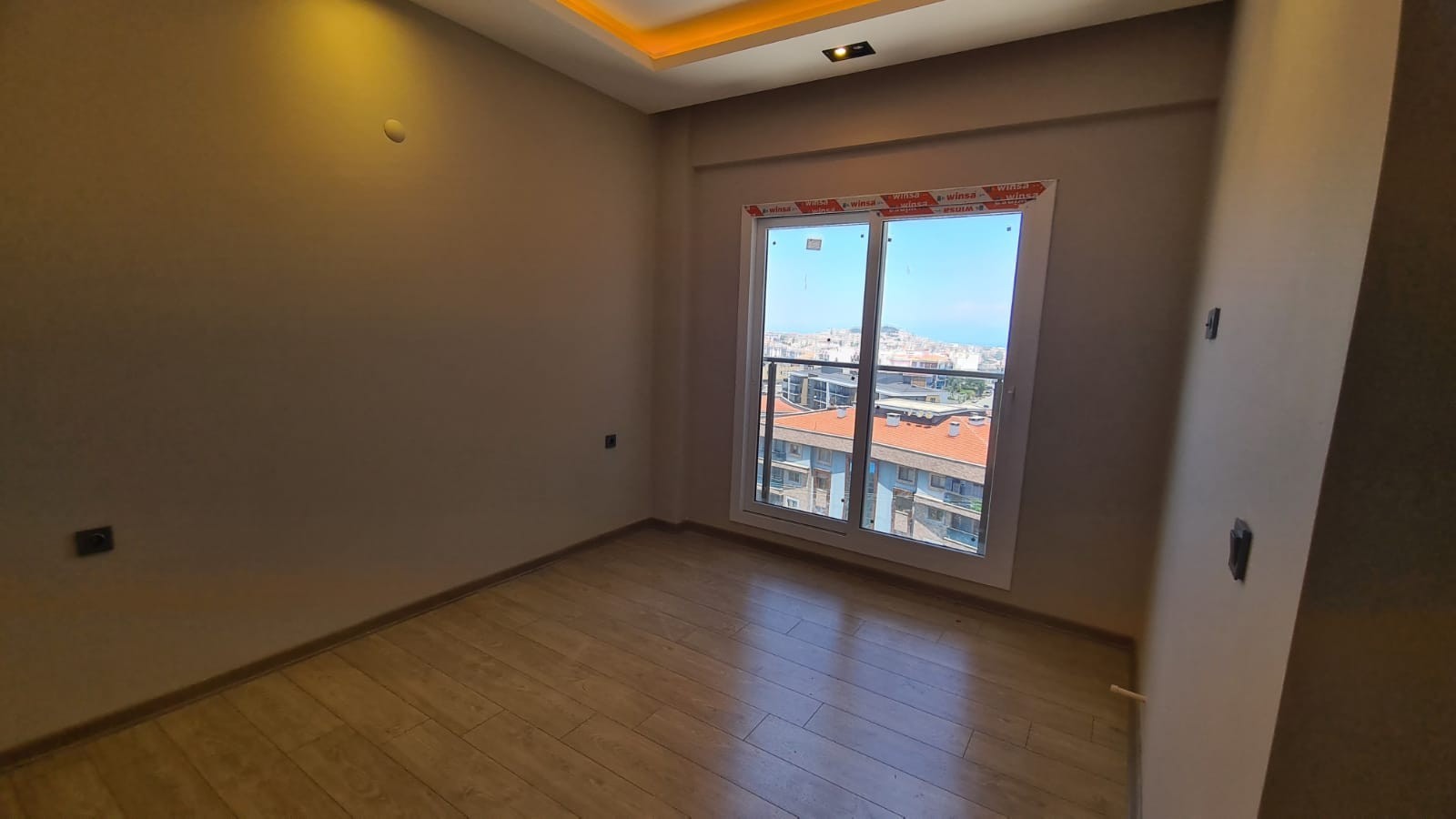 ПРОСТОРНАЯ КВАРТИРА 3+1 НА ПРОДАЖУ В КУШАДАСЫ.