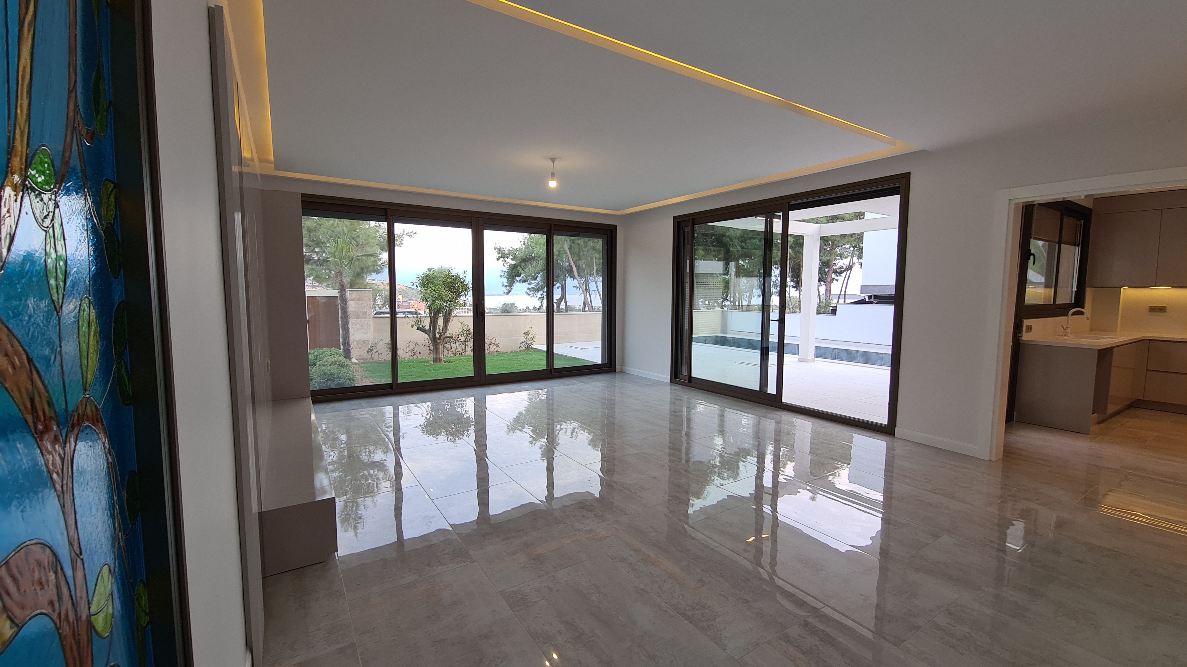 ВИЛЛА  4+1 С ЧАСТНЫМ БАССЕЙНОМ НА ПРОДАЖУ В КУШАДАСЫ.