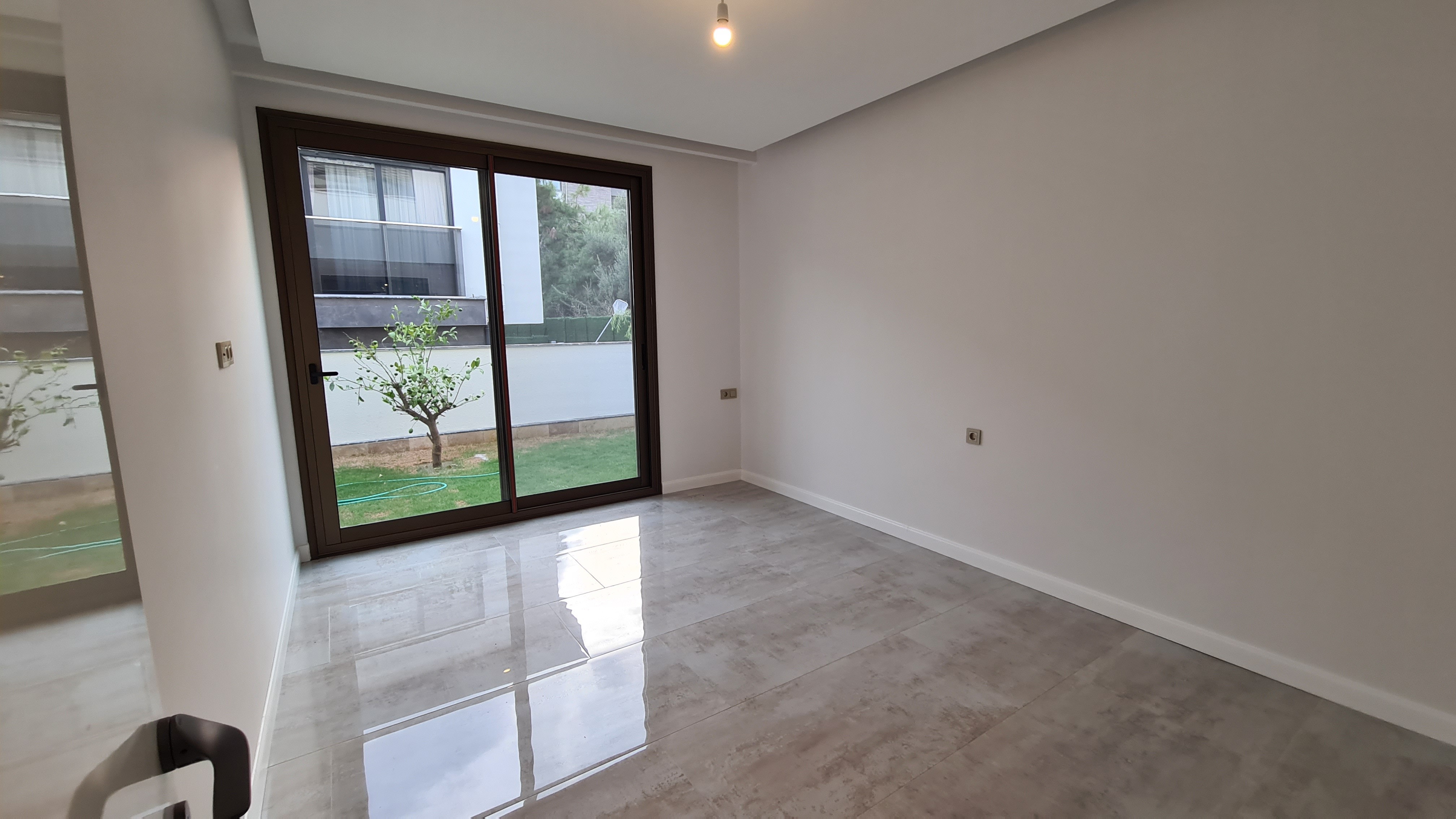 ВИЛЛА  4+1 С ЧАСТНЫМ БАССЕЙНОМ НА ПРОДАЖУ В КУШАДАСЫ.