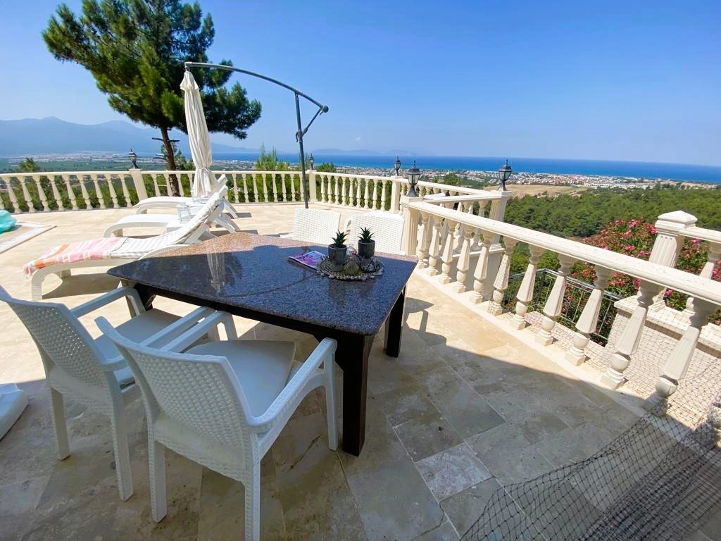 РОСКОШНАЯ ОТДЕЛЬНАЯ ВИЛЛА С ВИДОМ НА МОРЕ И ЧАСТНЫМ БАССЕЙНОМ В КУШАДАСЫ.