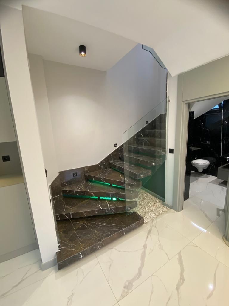 Luxurious and Modern House Equipped with Technology for Sale