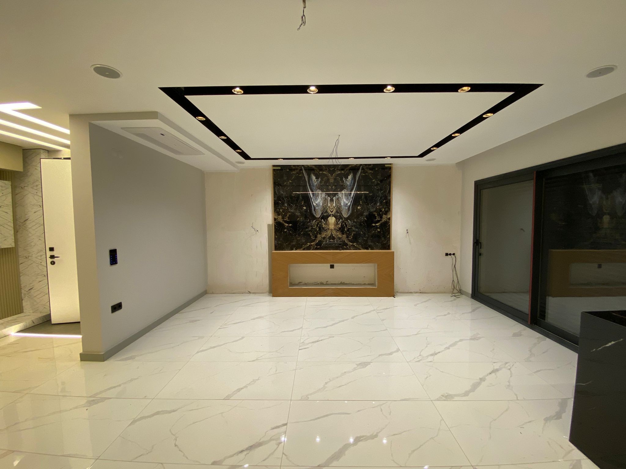 Luxurious and Modern House Equipped with Technology for Sale