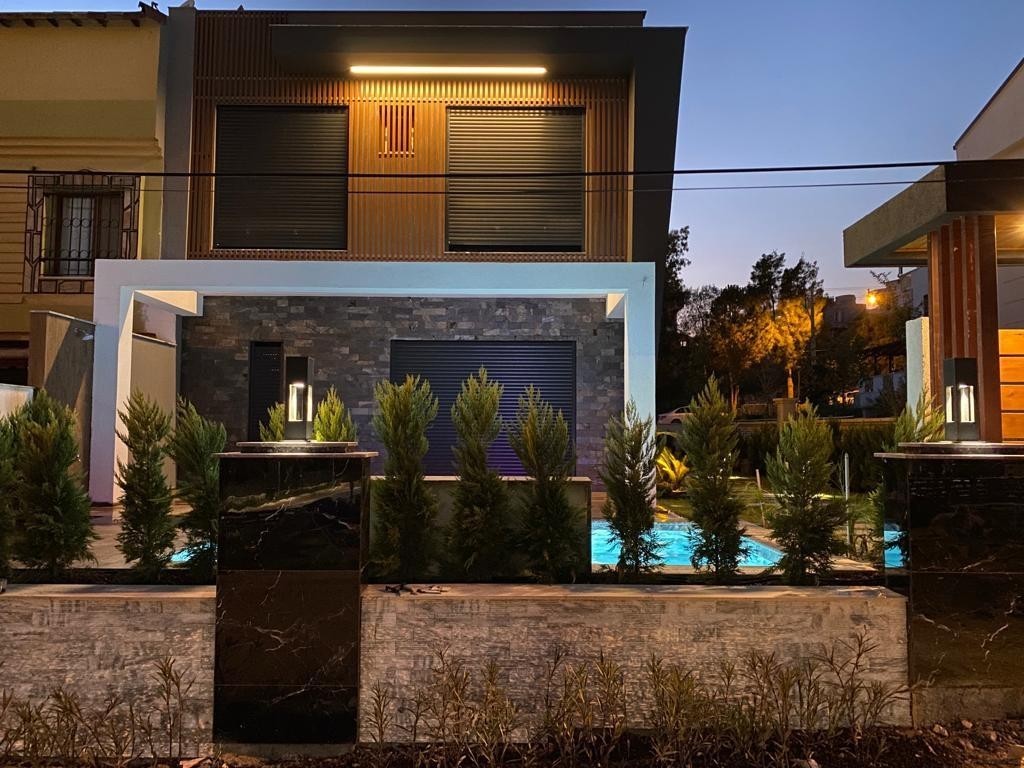 РОСКОШНЫЙ И СОВРЕМЕННЫЙ ДОМ В КУШАДАСЫ НА ПРОДАЖУ.