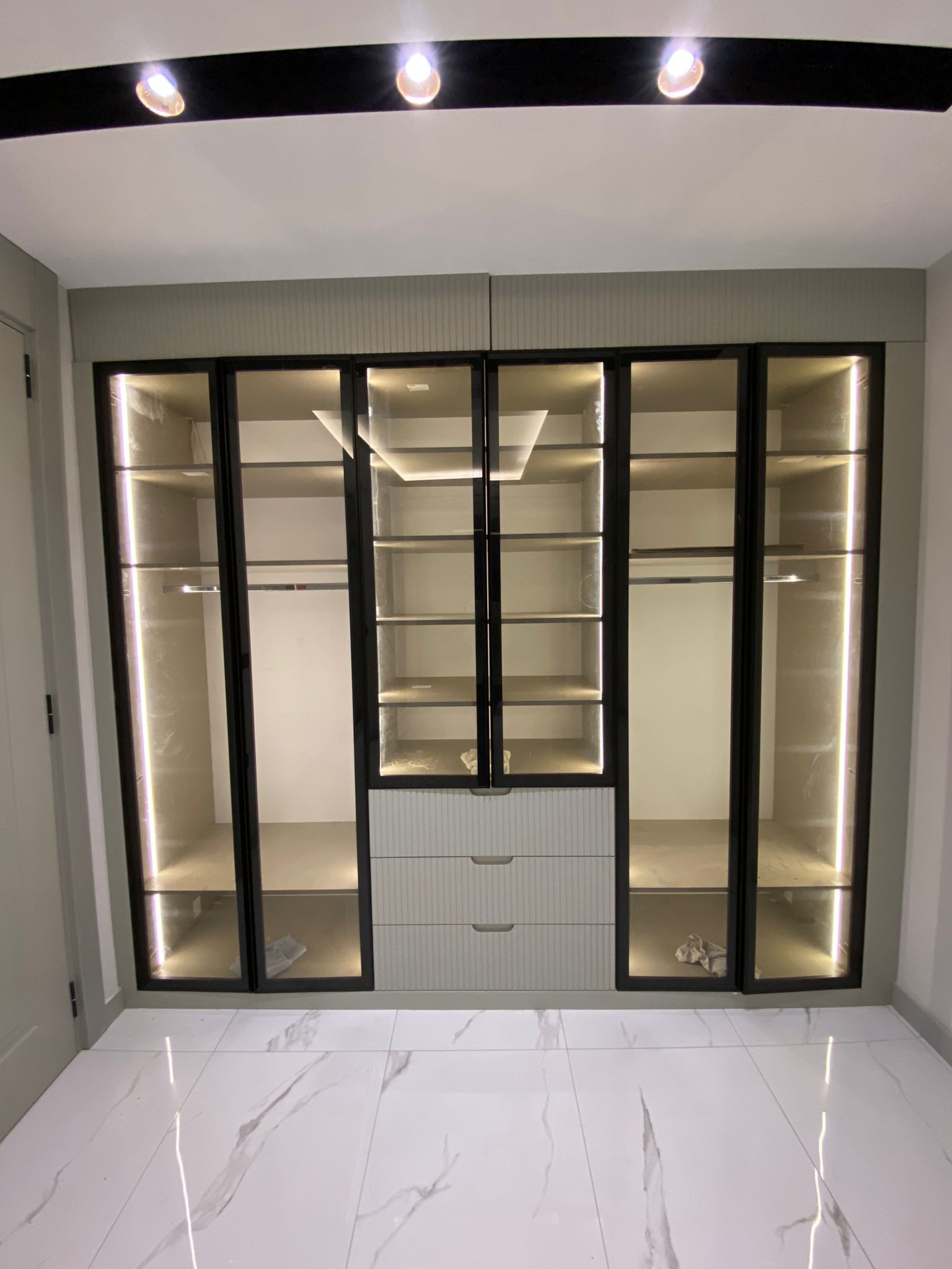 Luxurious and Modern House Equipped with Technology for Sale