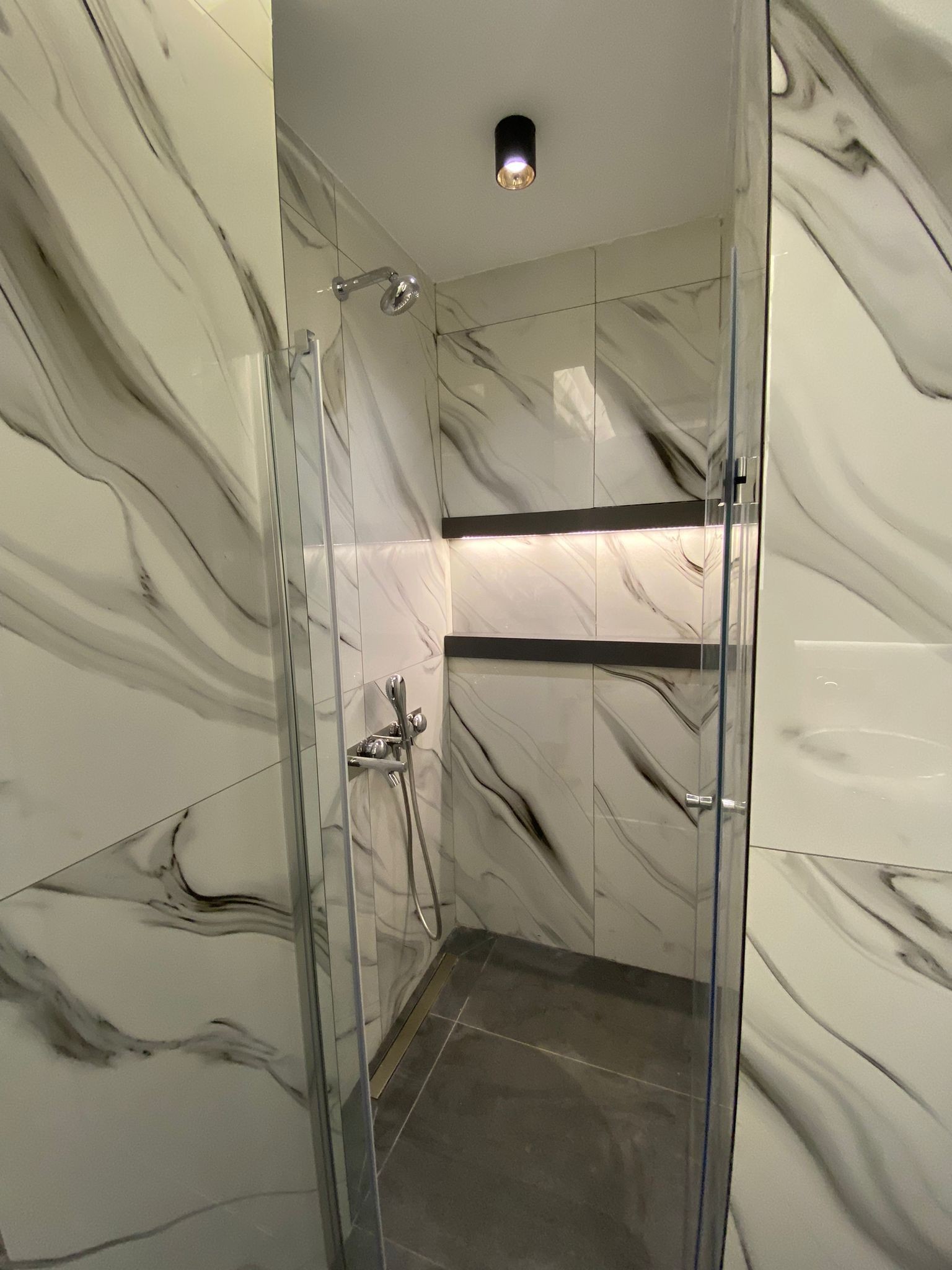 Luxurious and Modern House Equipped with Technology for Sale