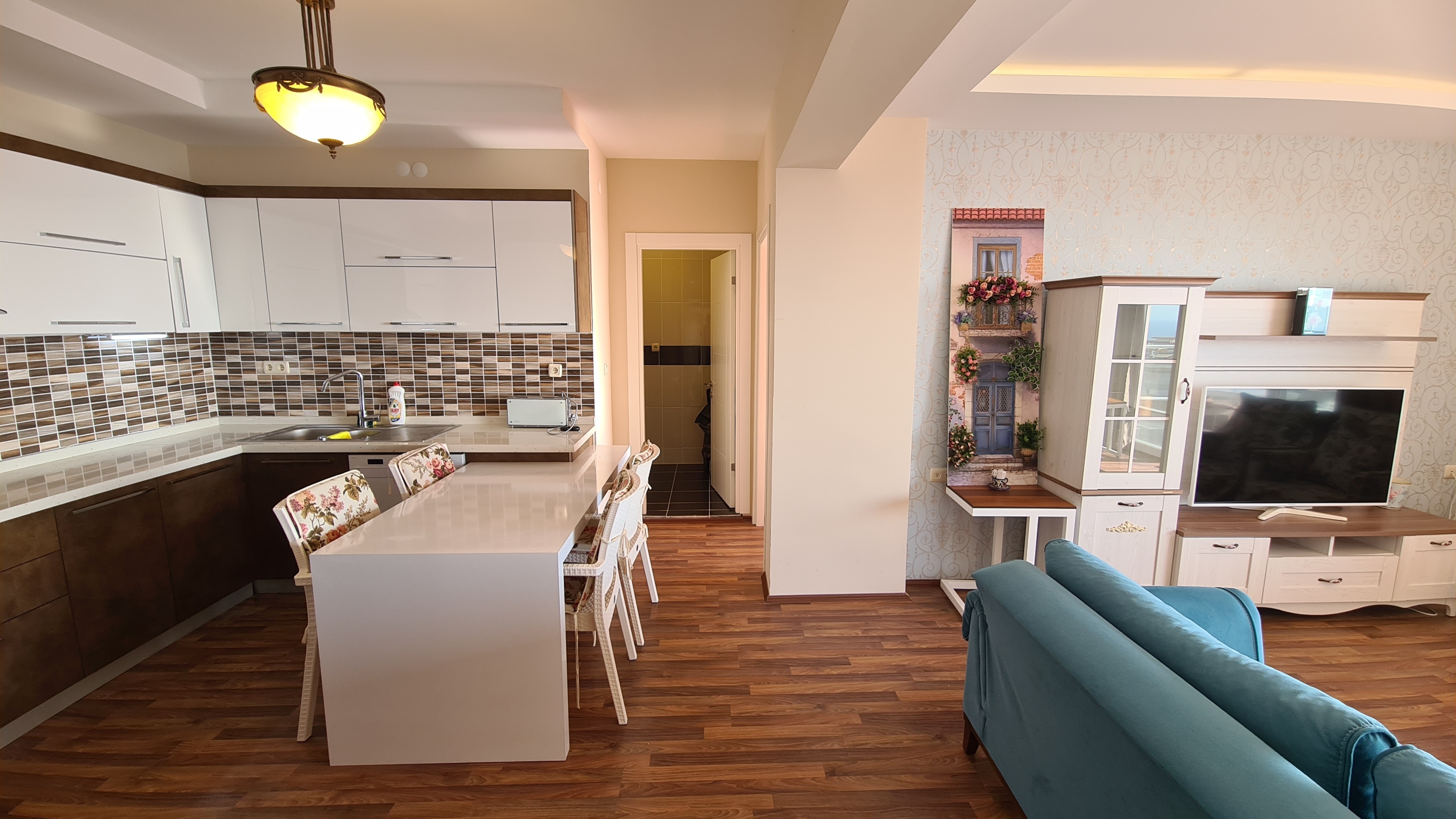 КВАРТИРА 3+1 С ПАНОРАМНЫМ ВИДОМ НА МОРЕ В КУШАДАСЫ.