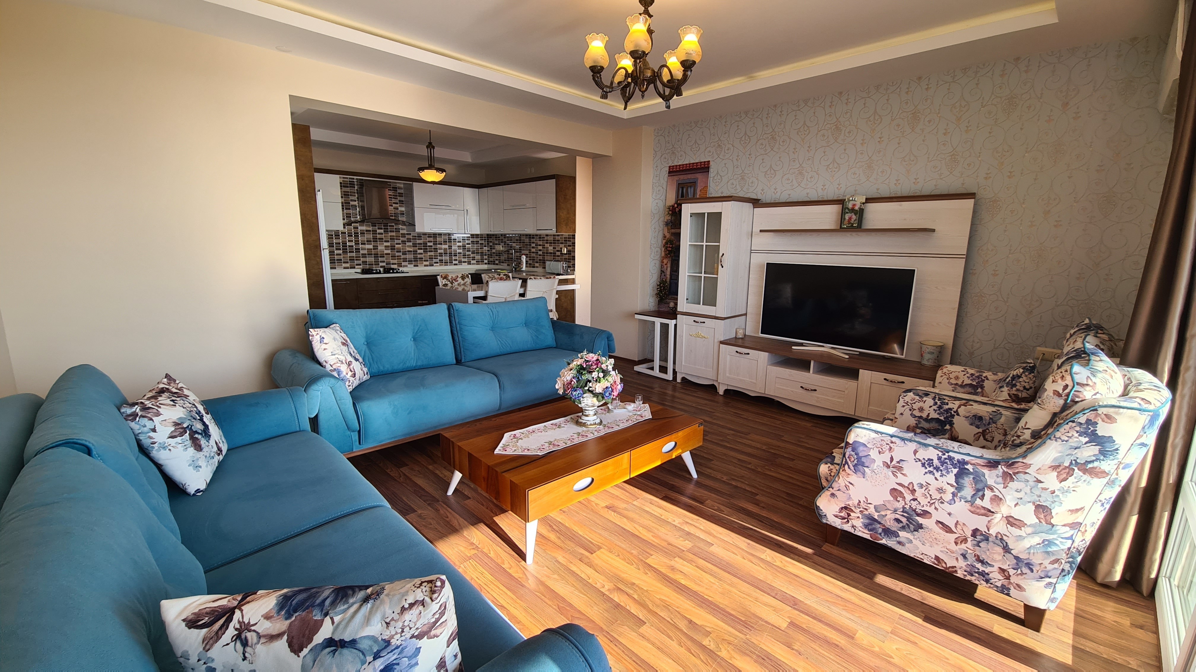 КВАРТИРА 3+1 С ПАНОРАМНЫМ ВИДОМ НА МОРЕ В КУШАДАСЫ.