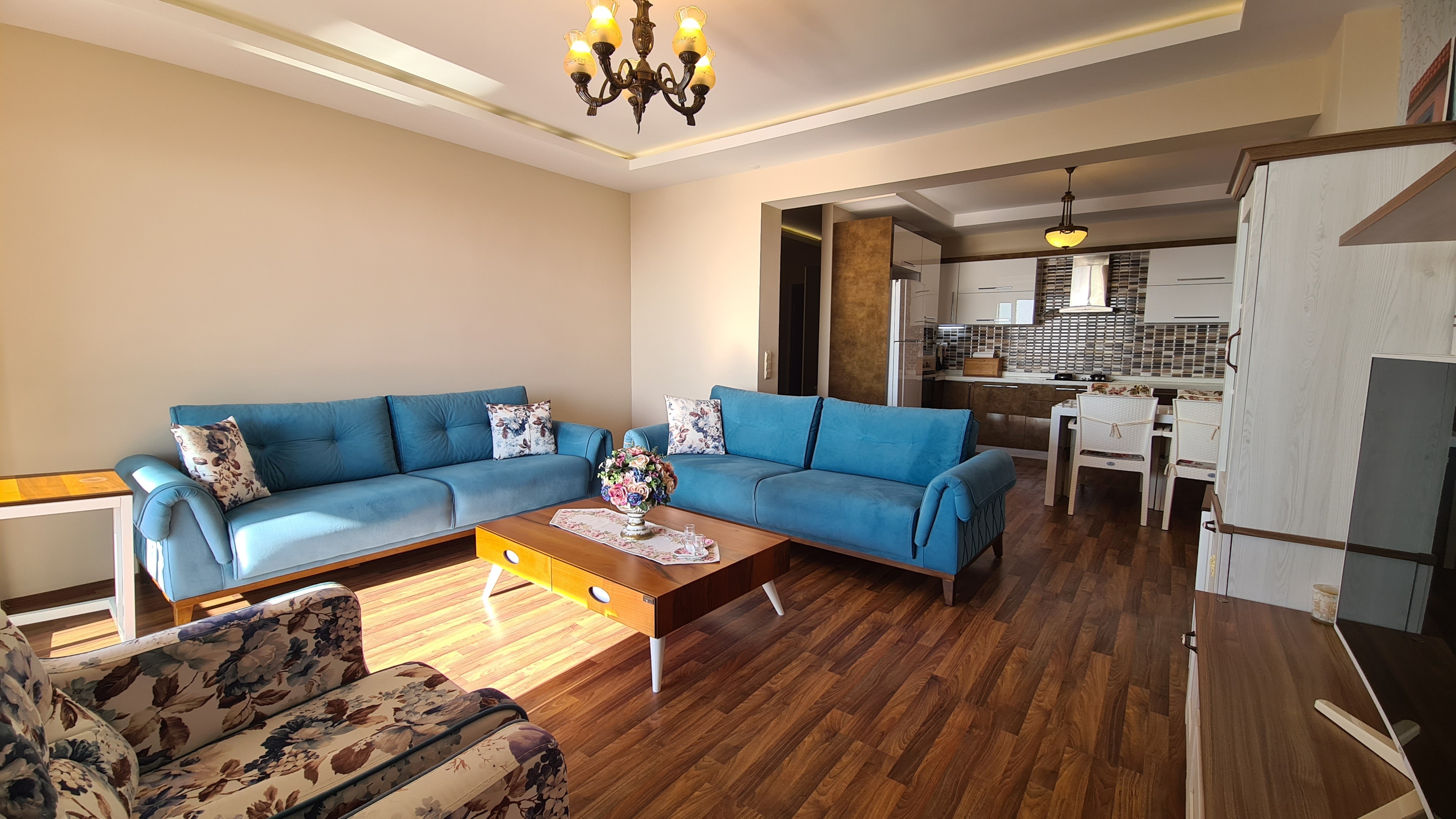 КВАРТИРА 3+1 С ПАНОРАМНЫМ ВИДОМ НА МОРЕ В КУШАДАСЫ.