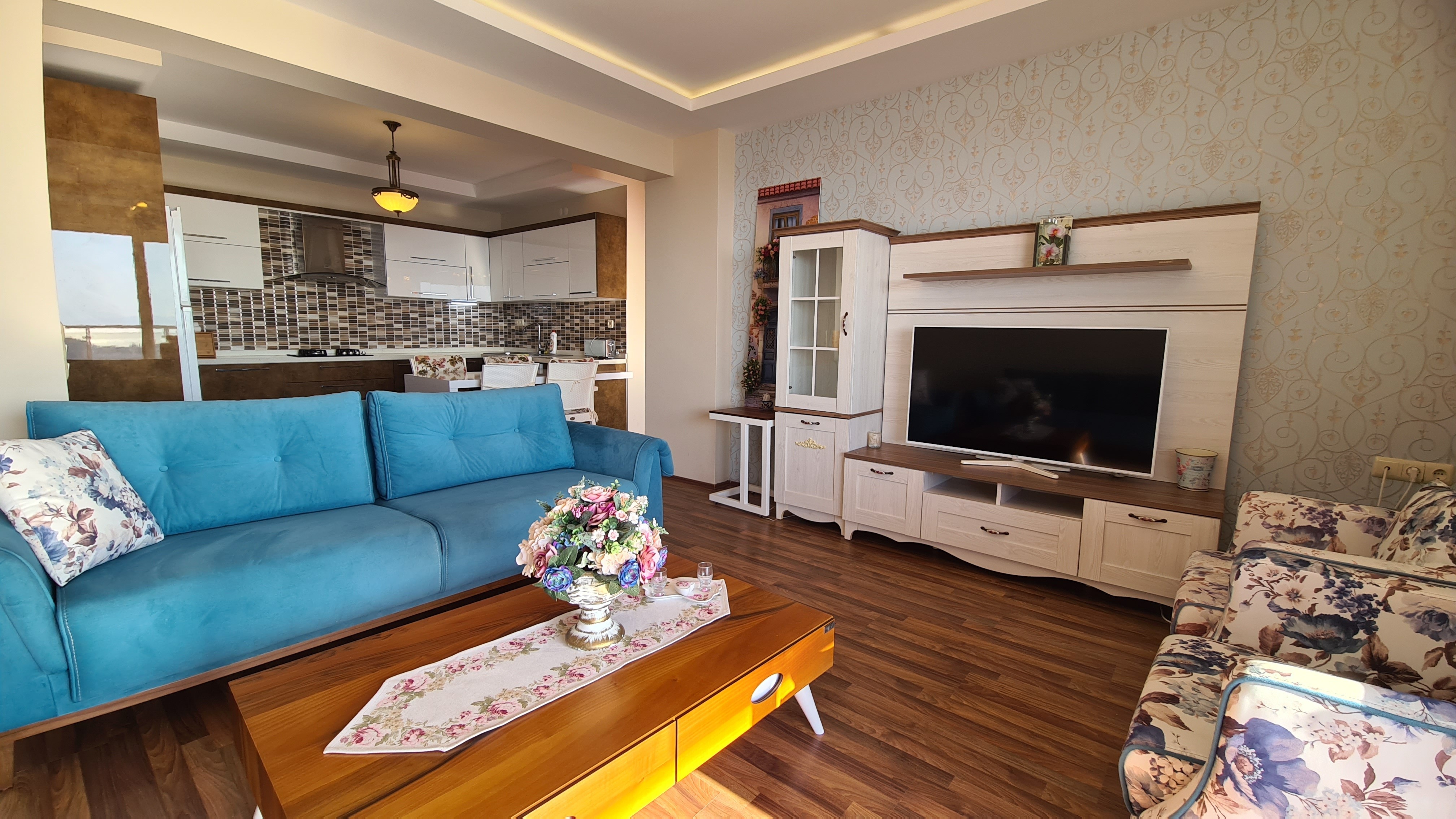 КВАРТИРА 3+1 С ПАНОРАМНЫМ ВИДОМ НА МОРЕ В КУШАДАСЫ.