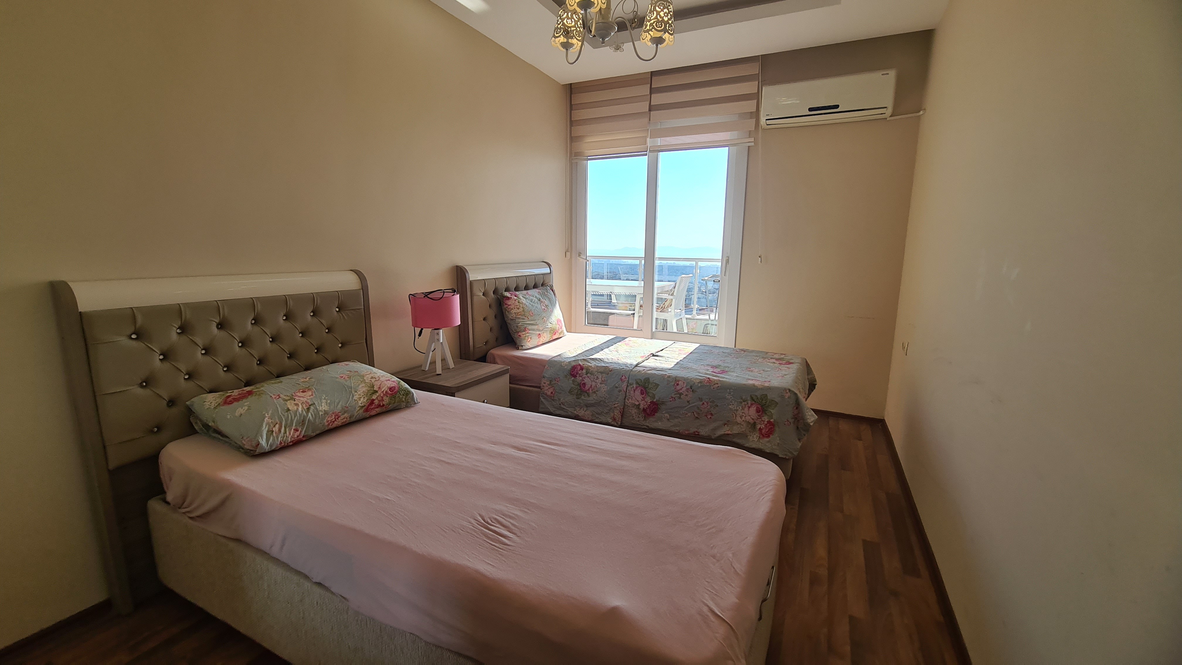 КВАРТИРА 3+1 С ПАНОРАМНЫМ ВИДОМ НА МОРЕ В КУШАДАСЫ.