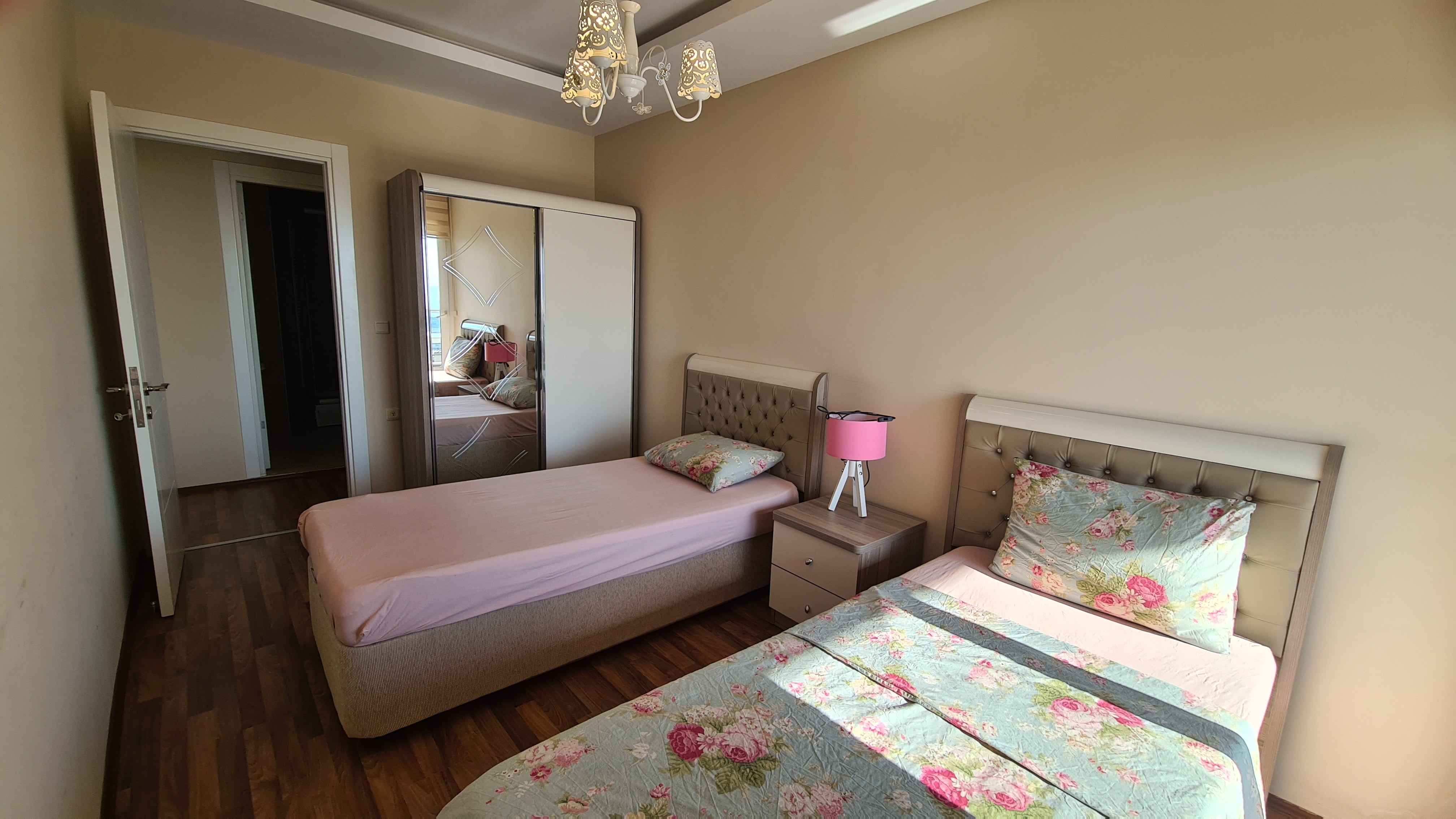 КВАРТИРА 3+1 С ПАНОРАМНЫМ ВИДОМ НА МОРЕ В КУШАДАСЫ.