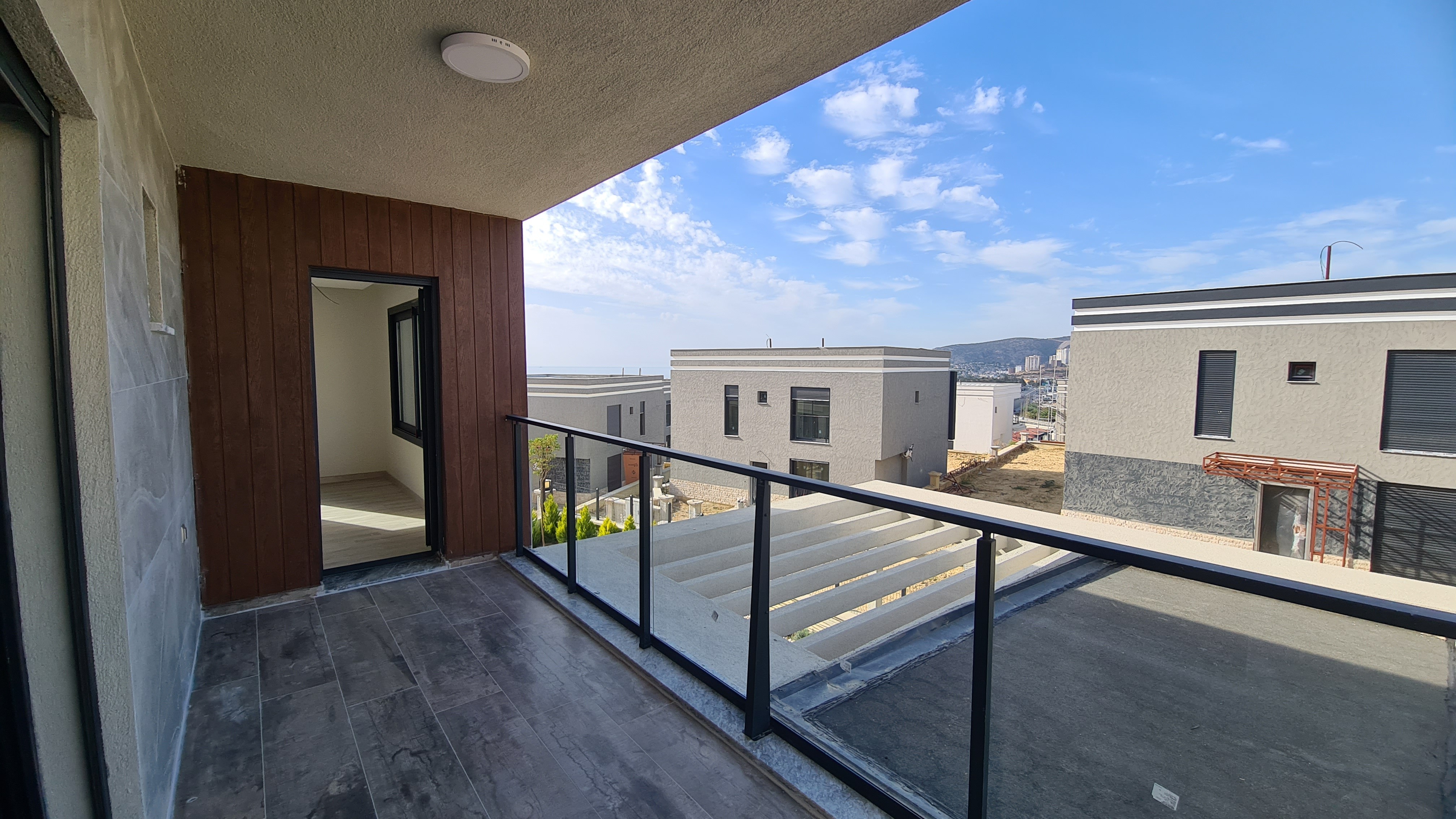 ОТДЕЛЬНАЯ ВИЛЛА С ЧАСТНЫМ БАССЕЙНОМ В КУШАДАСЫ.