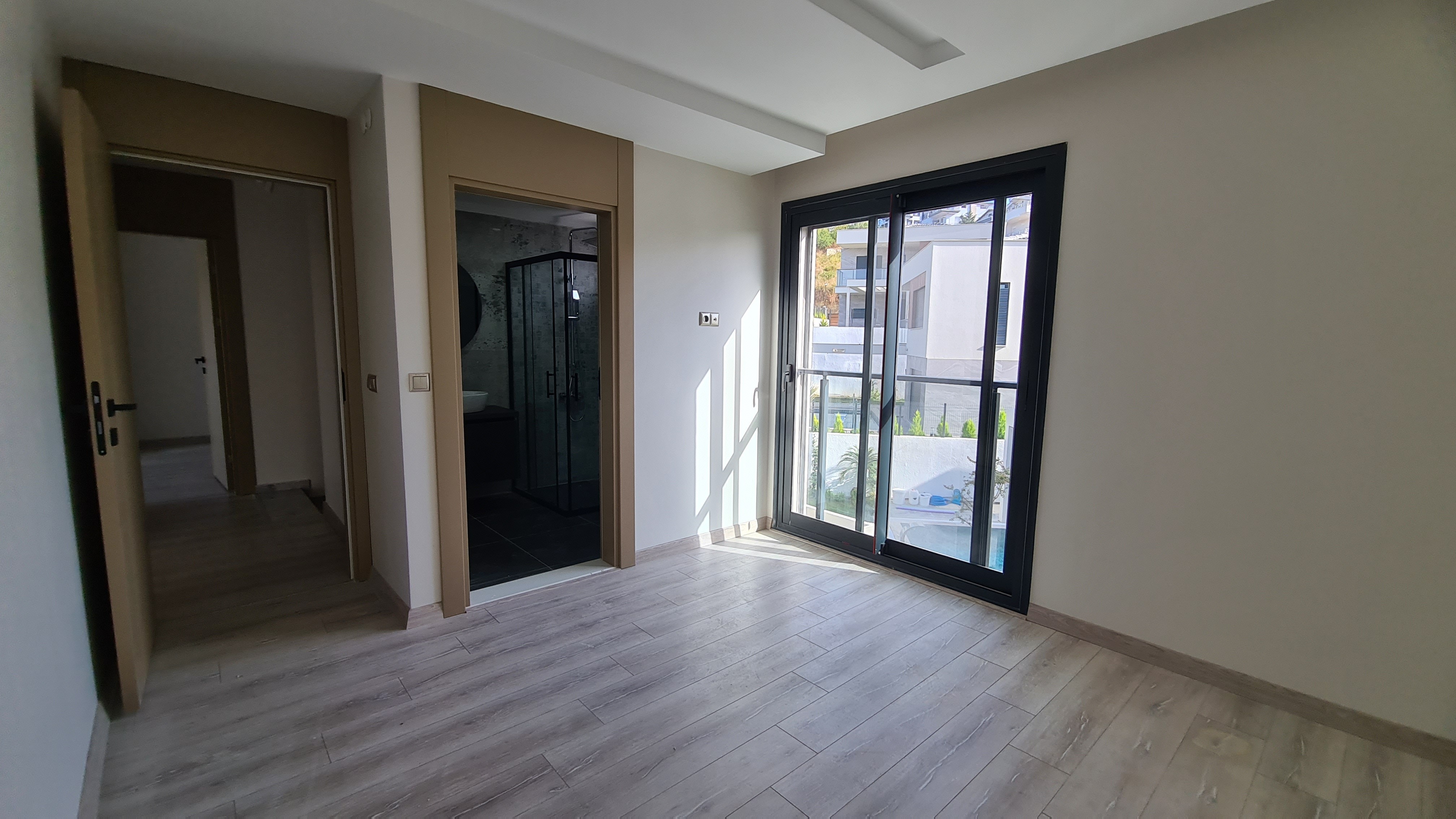 ОТДЕЛЬНАЯ ВИЛЛА С ЧАСТНЫМ БАССЕЙНОМ В КУШАДАСЫ.