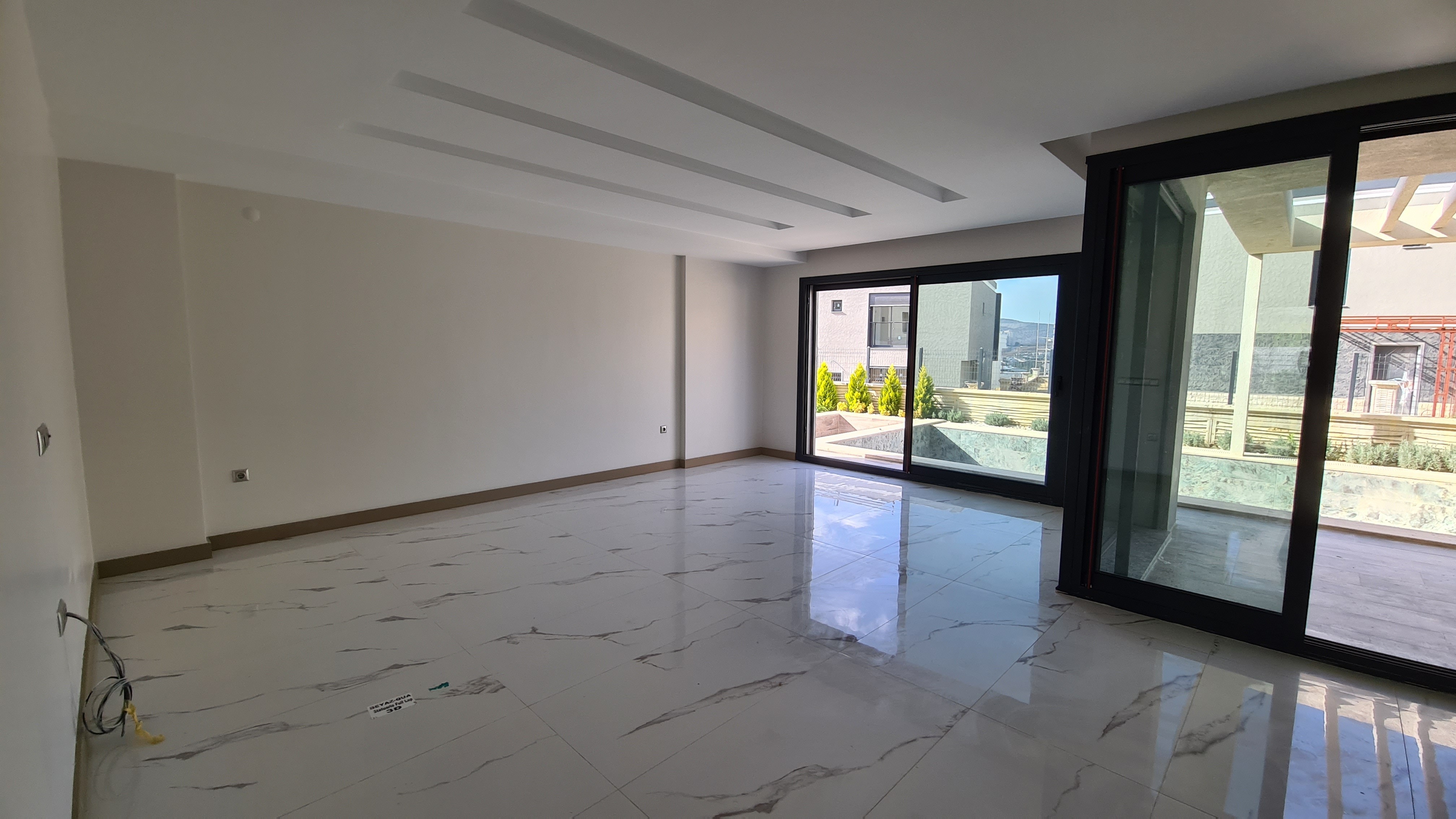 ОТДЕЛЬНАЯ ВИЛЛА С ЧАСТНЫМ БАССЕЙНОМ В КУШАДАСЫ.