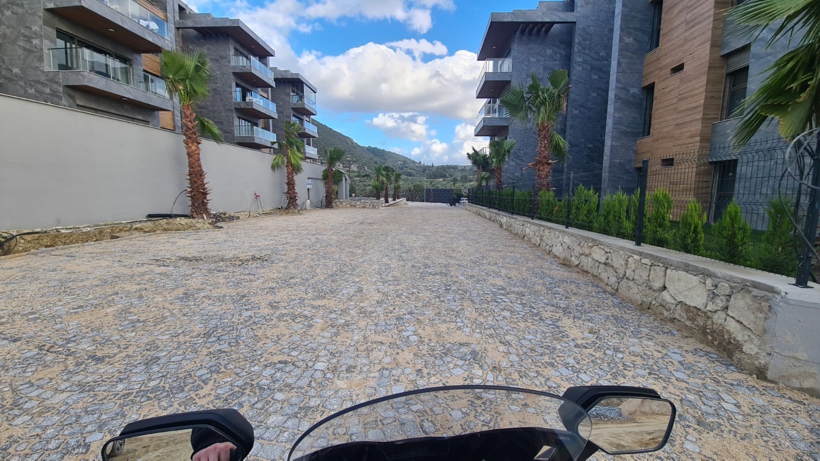 РОСКОШНЫЕ НОВЫЕ КВАРТИРЫ НА ПРОДАЖУ В КУШАДАСЫ.