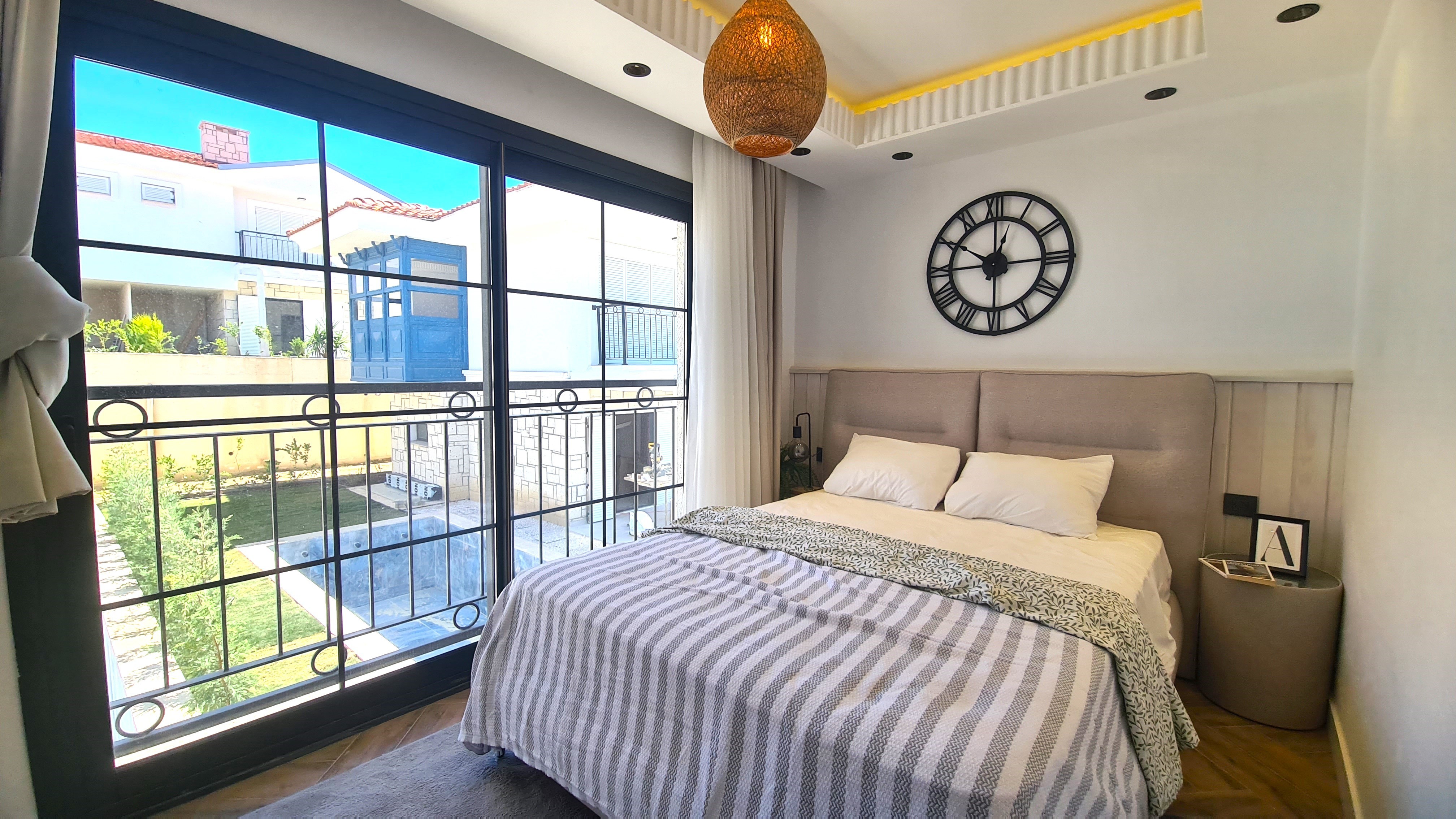 Country Style Semi-Detached Villa For Sale