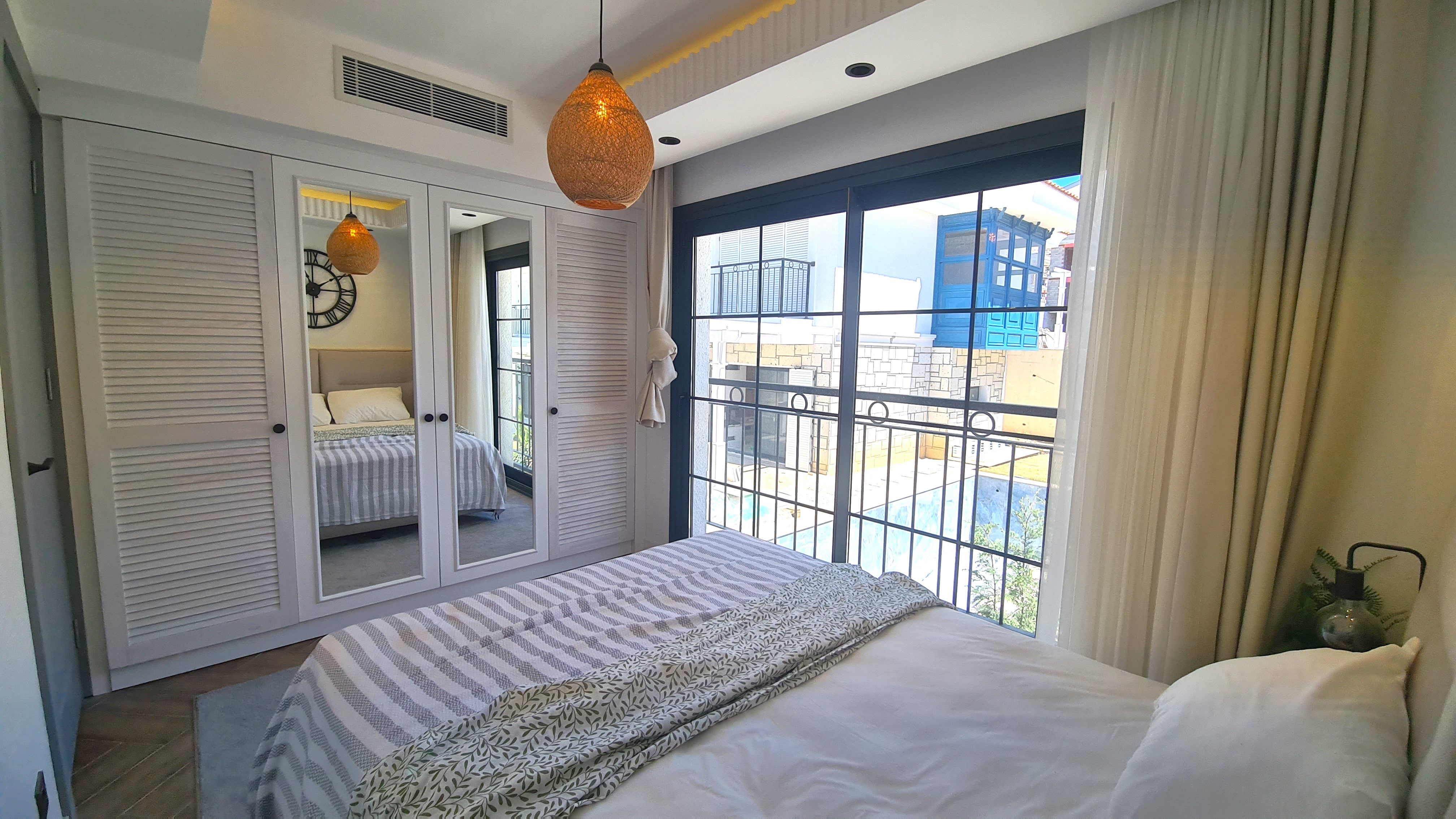 Country Style Semi-Detached Villa For Sale