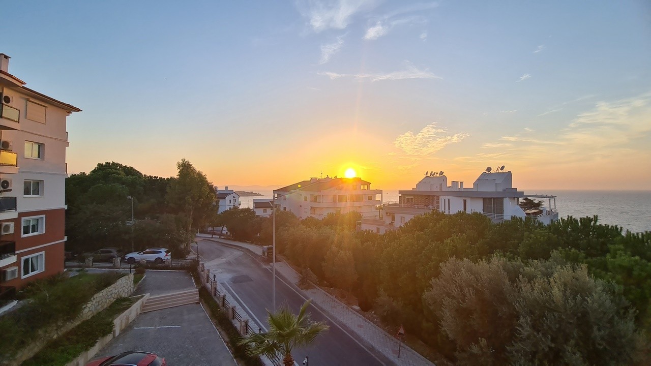 Aparment For Sale in City Center Just Opposite Marina