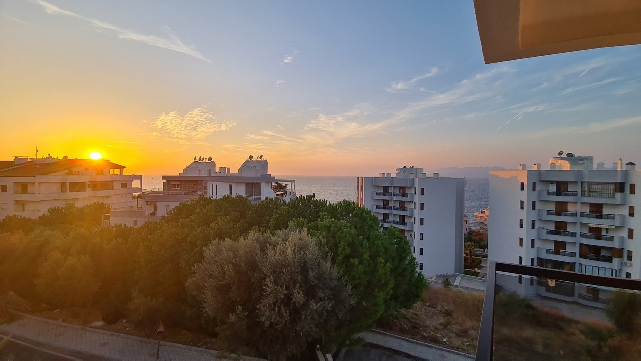 Aparment For Sale in City Center Just Opposite Marina