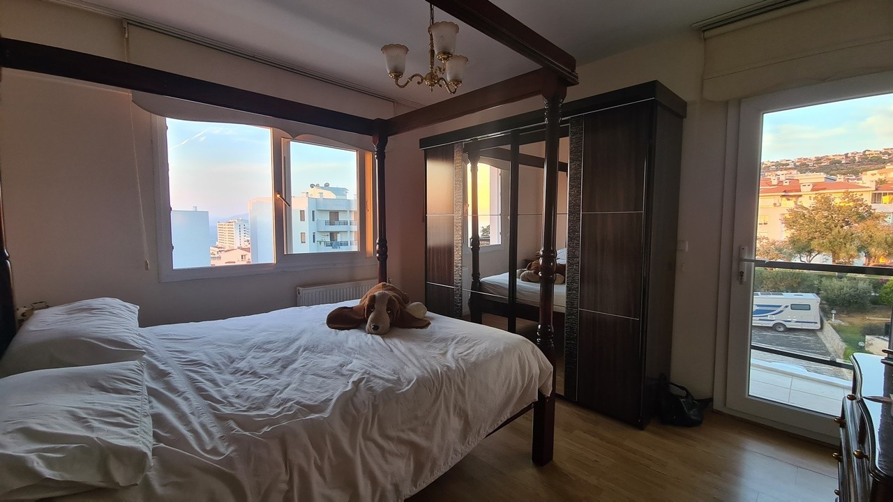 Aparment For Sale in City Center Just Opposite Marina