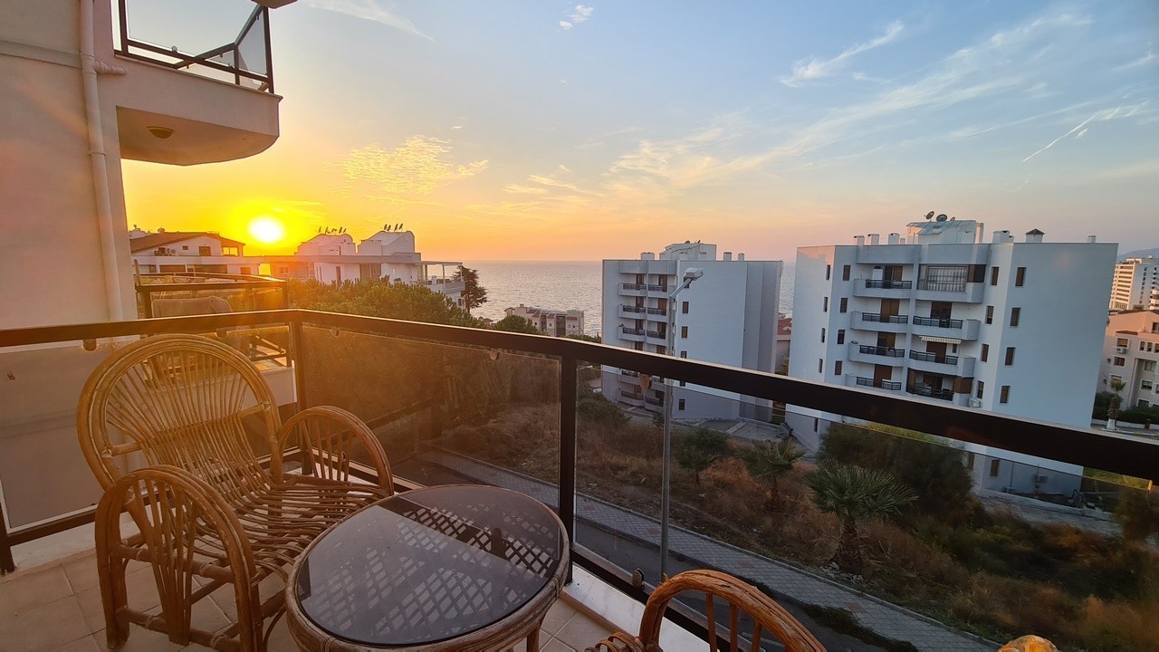 Aparment For Sale in City Center Just Opposite Marina