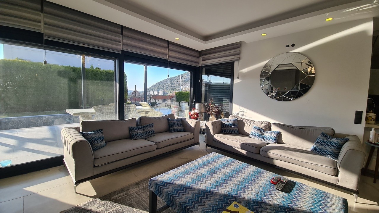 FULLY FURNISHED , 4 BEDROOM 4 BATHROOM 500 SQM PLOT 