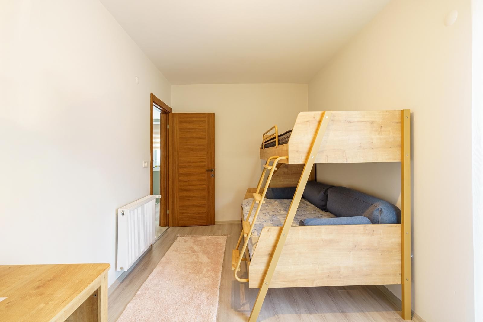 SPECIALLY DESIGNED SPACIOUS 2+1 GARDEN FLOOR