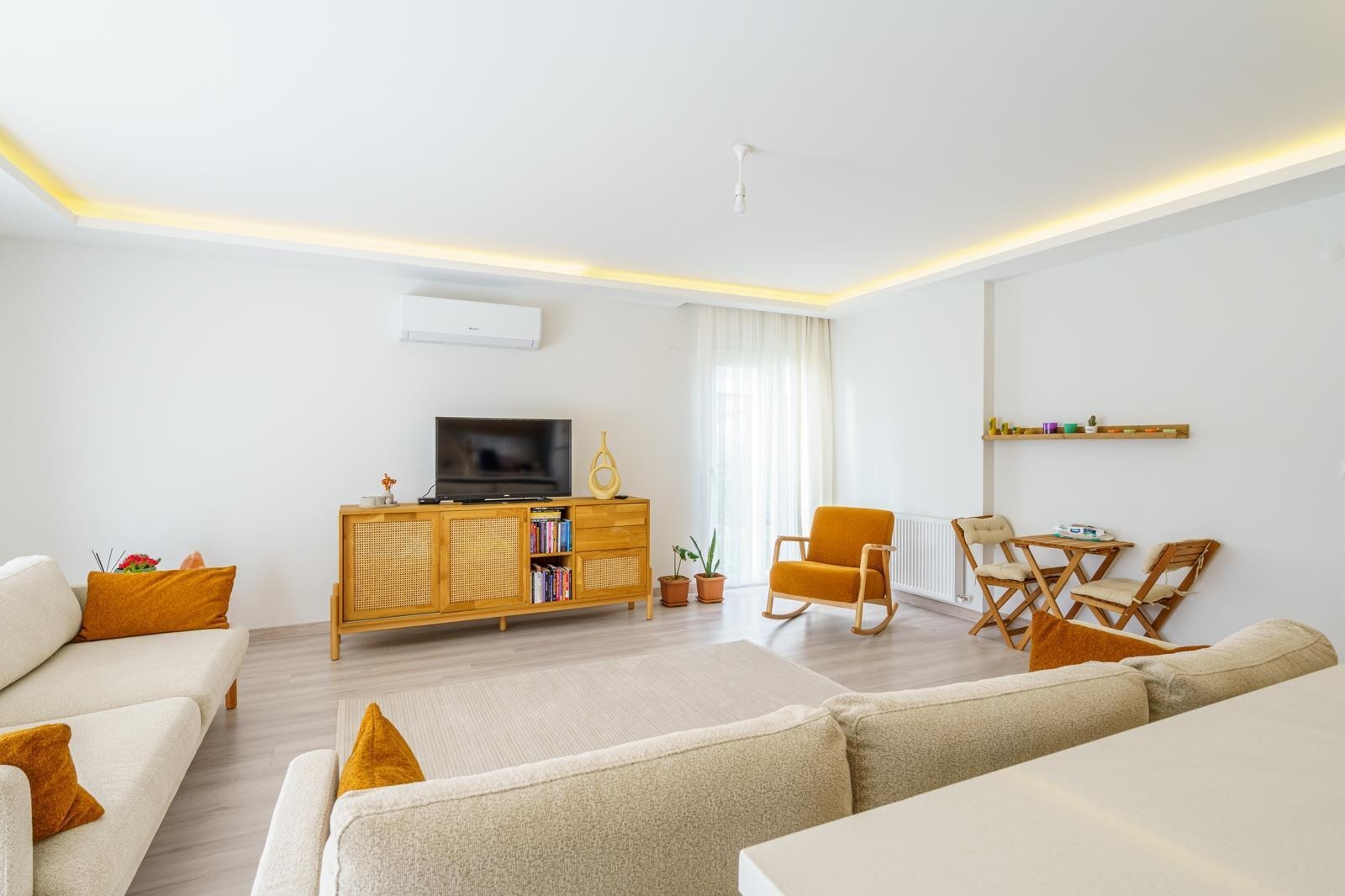 SPECIALLY DESIGNED SPACIOUS 2+1 GARDEN FLOOR