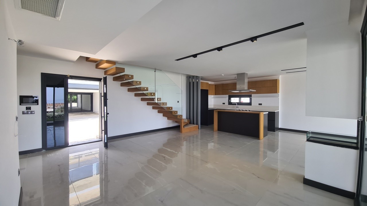 BOUTIQUE VILLA WITH PRIVATE POOL CLOSE TO THE BEACH