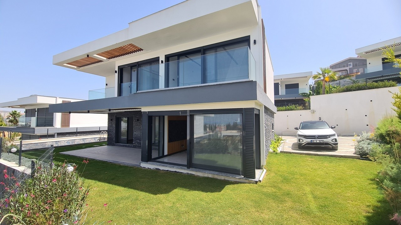 BOUTIQUE VILLA WITH PRIVATE POOL CLOSE TO THE BEACH