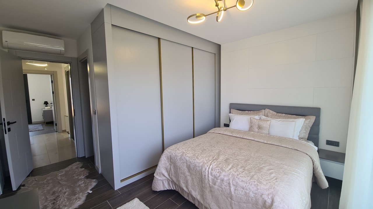 PRIVATE DETACHED VİLLA 300 SQM GARDEN IN GÜZELÇAMLI