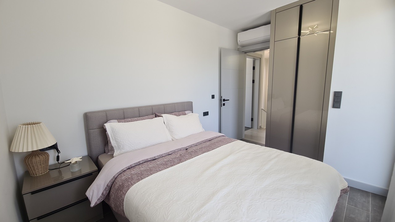 PRIVATE DETACHED VİLLA 300 SQM GARDEN IN GÜZELÇAMLI