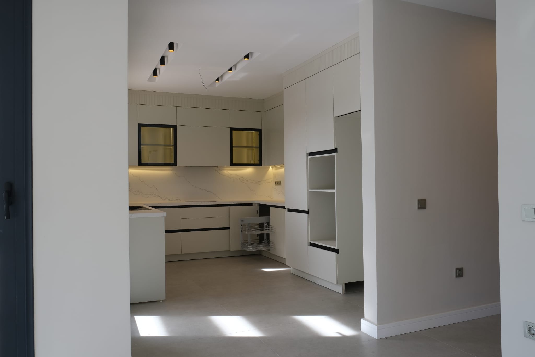 4+1 Villa with Private Pool in Ladies Beach