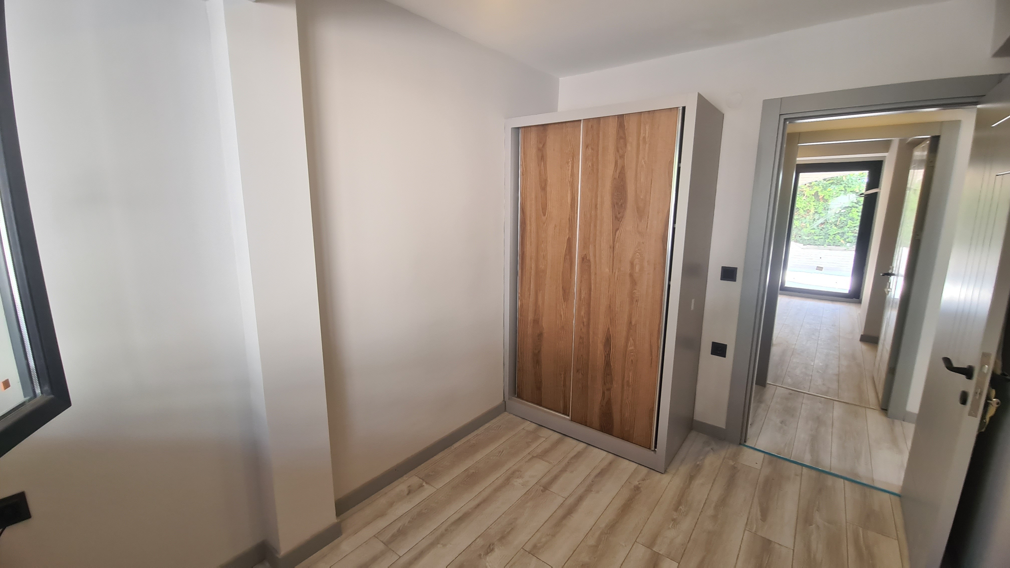 COUNTRY MODERN ARCHITECTURE APARTMENTS ON THE LADİES BEACH