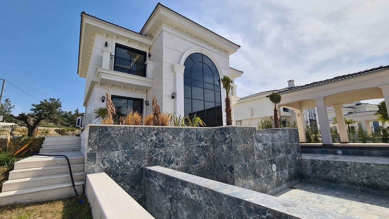 Luxury Villa with Sea View for Sale in Soğucak, Kuşadası