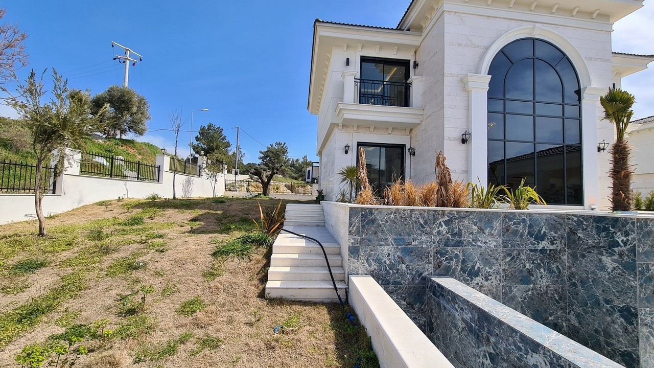 Luxury Villa with Sea View for Sale in Soğucak, Kuşadası