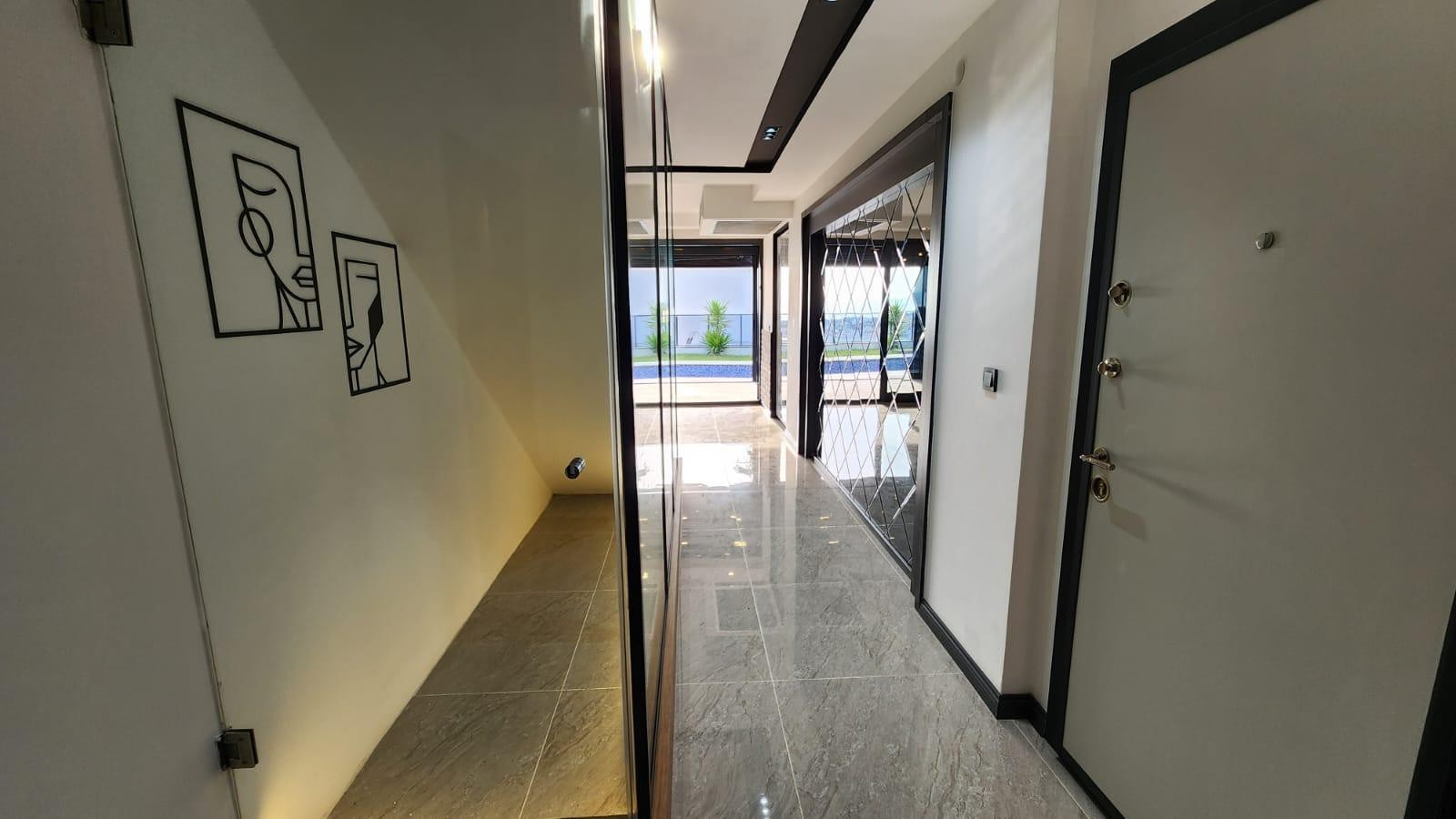 ОТДЕЛЬНАЯ ВИЛЛА С ЧАСТНЫМ САДОВЫМ УЧАСТКОМ В КУШАДАСЫ.