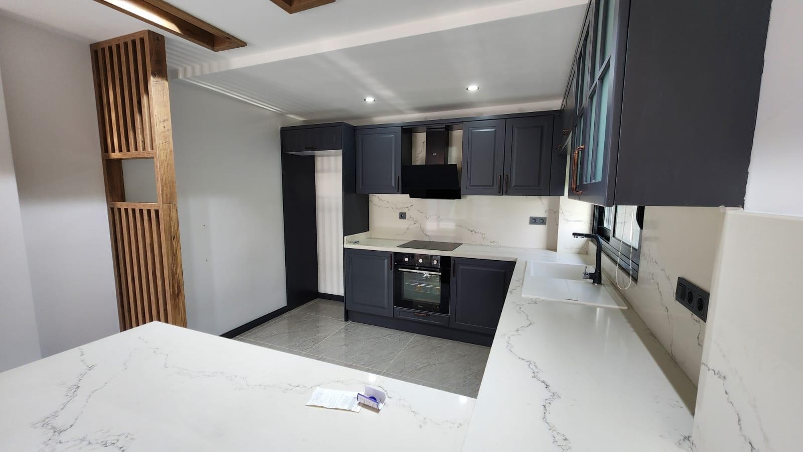 ОТДЕЛЬНАЯ ВИЛЛА С ЧАСТНЫМ САДОВЫМ УЧАСТКОМ В КУШАДАСЫ.