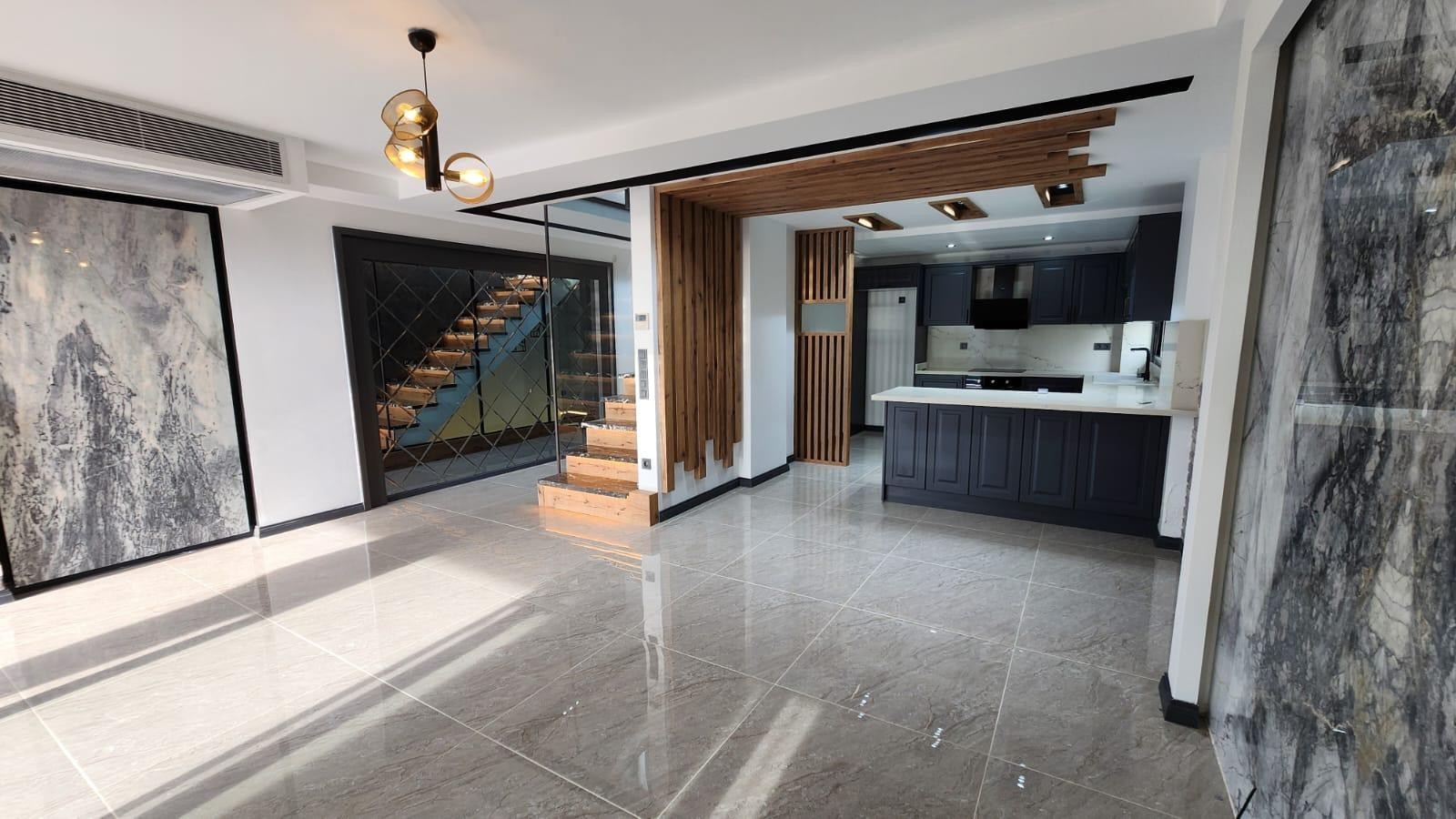 ОТДЕЛЬНАЯ ВИЛЛА С ЧАСТНЫМ САДОВЫМ УЧАСТКОМ В КУШАДАСЫ.